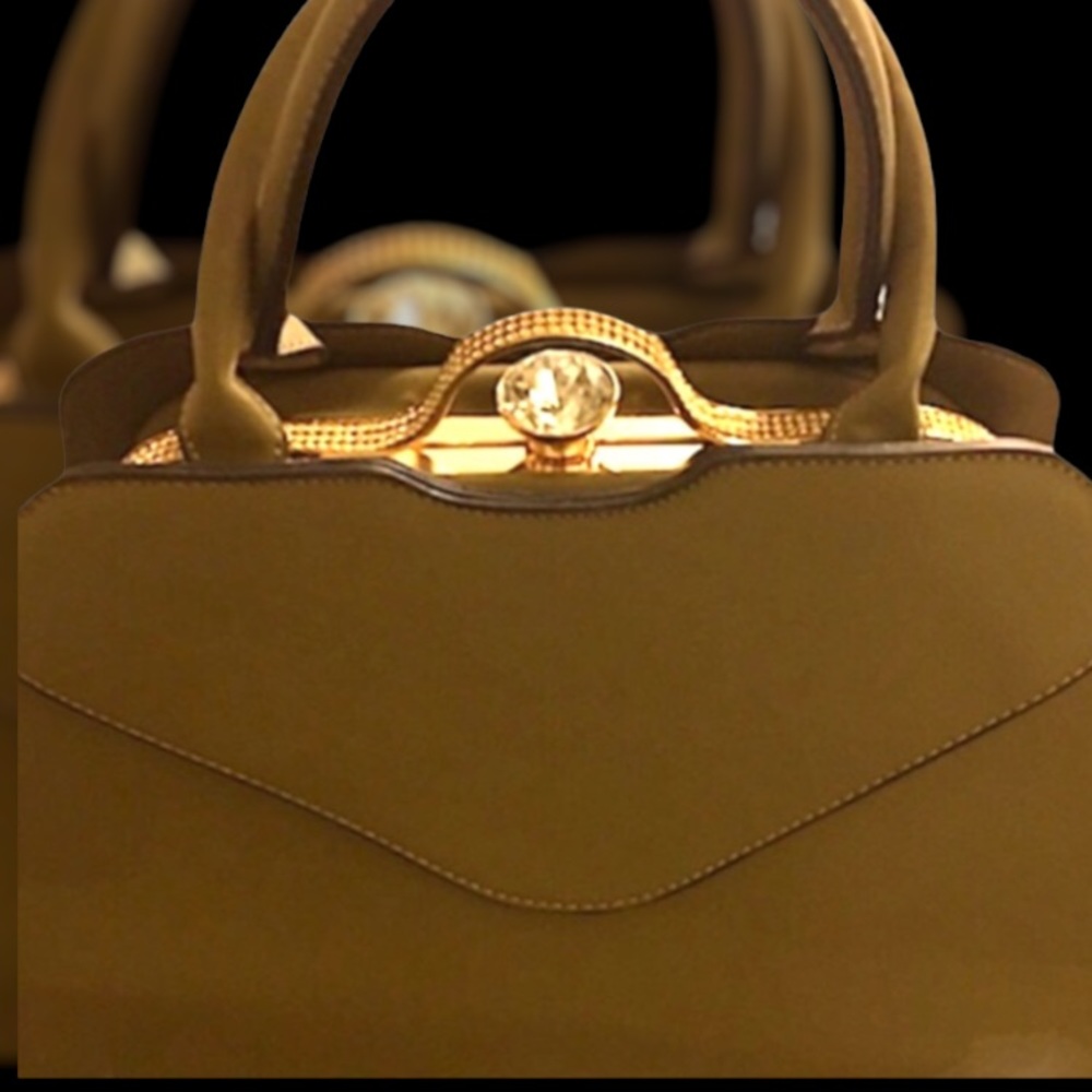 🛑BOGO 🆕Luxe Olive Crystal Encrusted Handbag